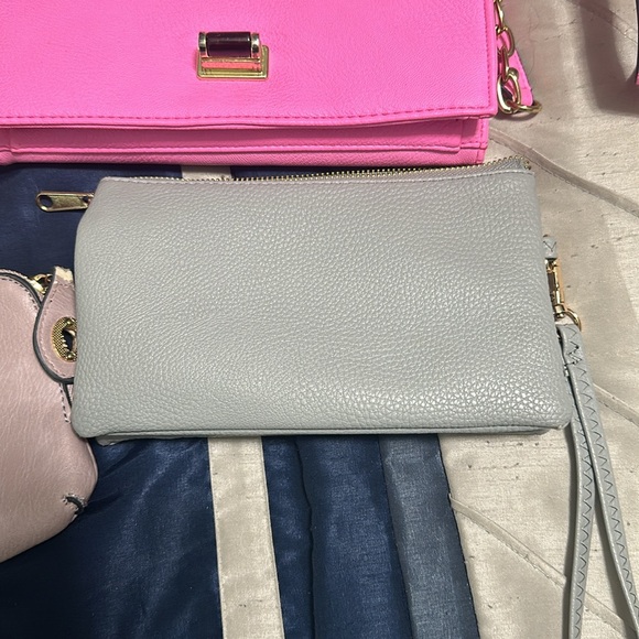 Purses - Picture 9 of 10